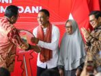 Gubernur DKI Jakarta Pramono Anung Serahkan Kunci Rusun Kampung Susun Bayam, Warga Eks Kampung Bayam Madani Sambut Bahagia