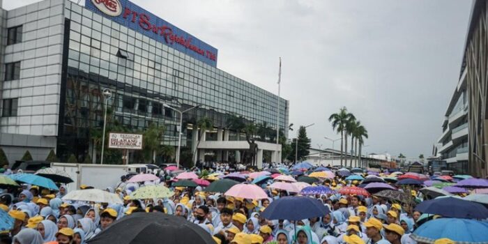 PT Sri Rejeki Isman Tbk (Sritex) Tutup, Ribuan Karyawan Terkena PHK