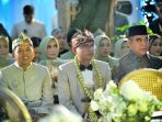 Tangis Haru Iringi Pernikahan Putra Dedi Mulyadi di Garut, Disaksikan Ketua MPR dan Menag