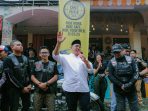 Royal Enfield One Ride 2025 Guncang Bandung, Ada Santunan Guru hingga Helm Gratis untuk Ojol