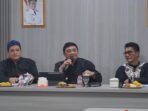 rapat 1 rapat 1